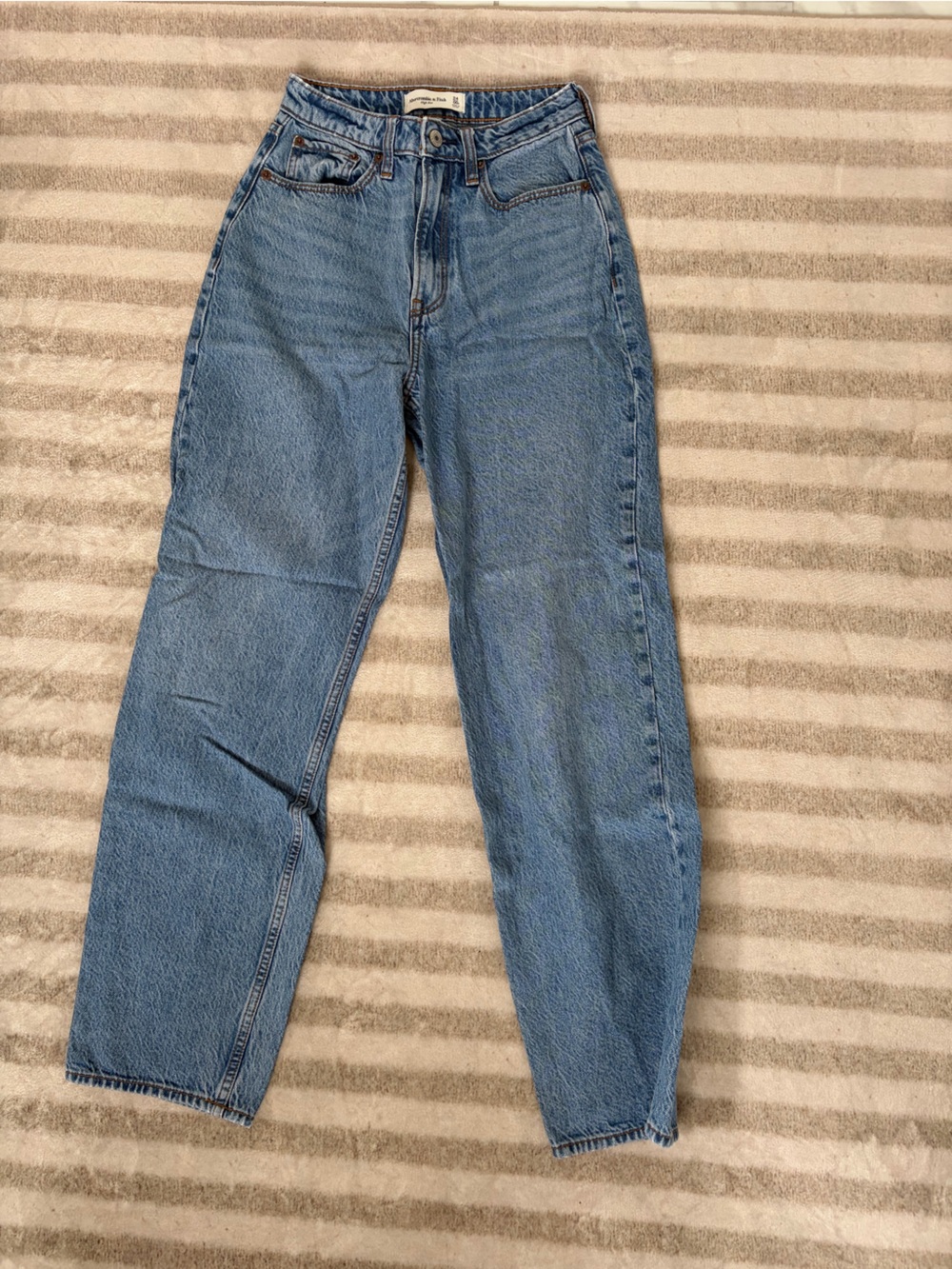 Abercrombie & Fitch Light Blue High-Rise Straight Jeans curve love size 24